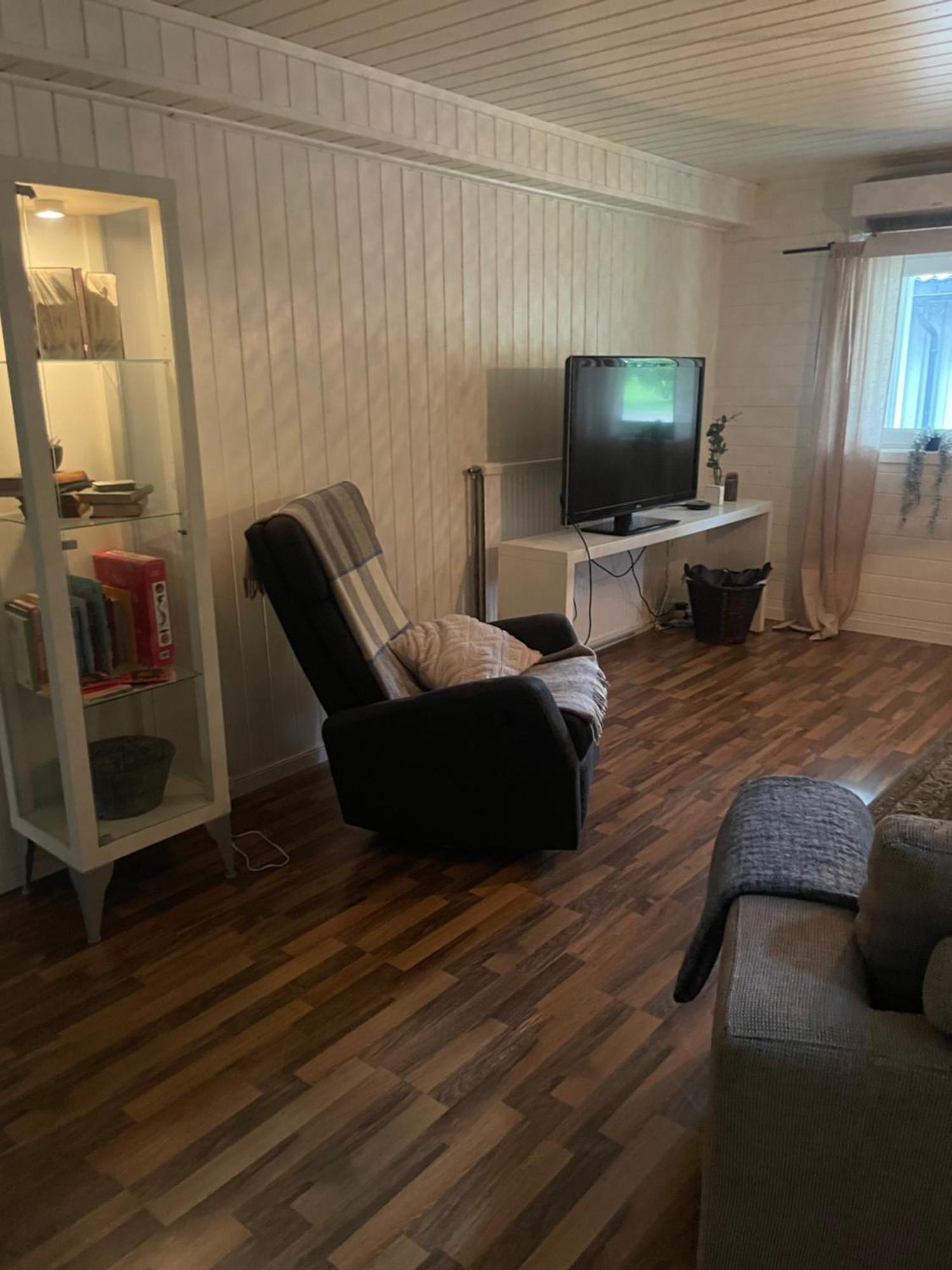 Lantlig Laegenhet Apartamento Charlottenberg Exterior foto